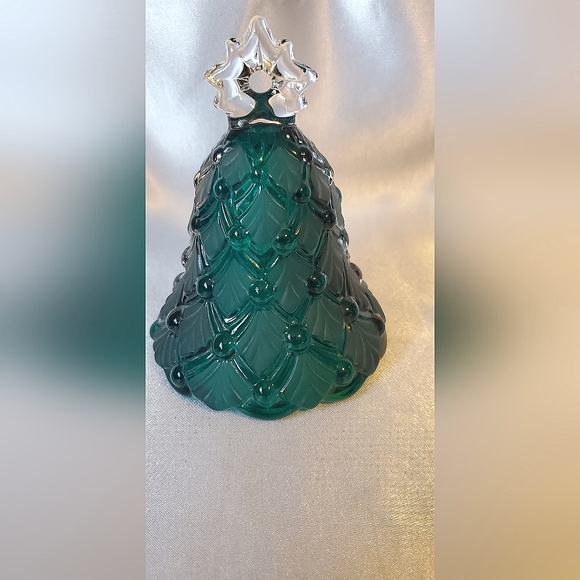 Mikasa Winter Dreams Glass Christmas Bell - Picture 5 of 9